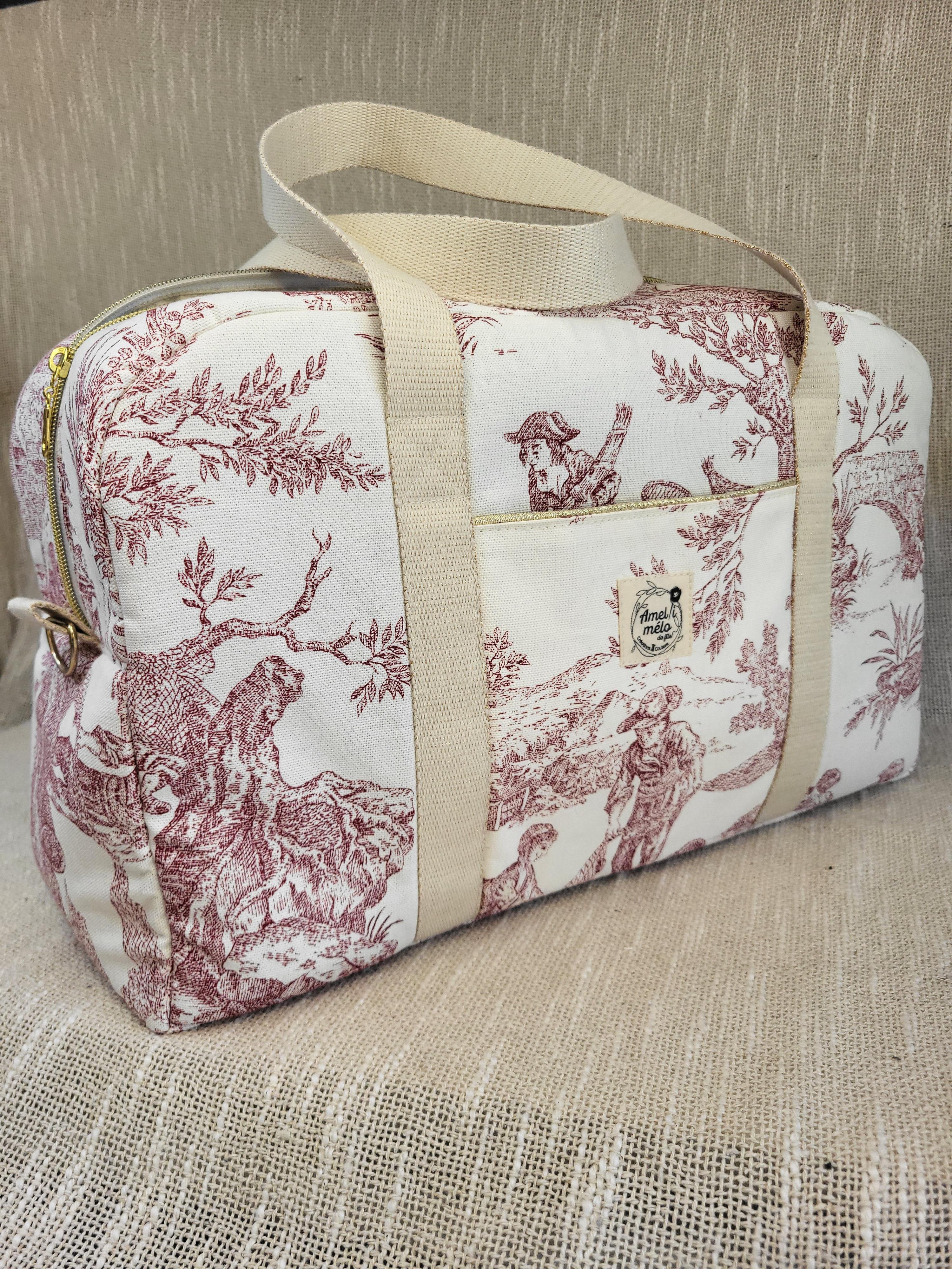 Sac de voyage faits main en France. Tissu français, finitions soignées. Cousus en Vendée, livraison offerte dès 80 euros.