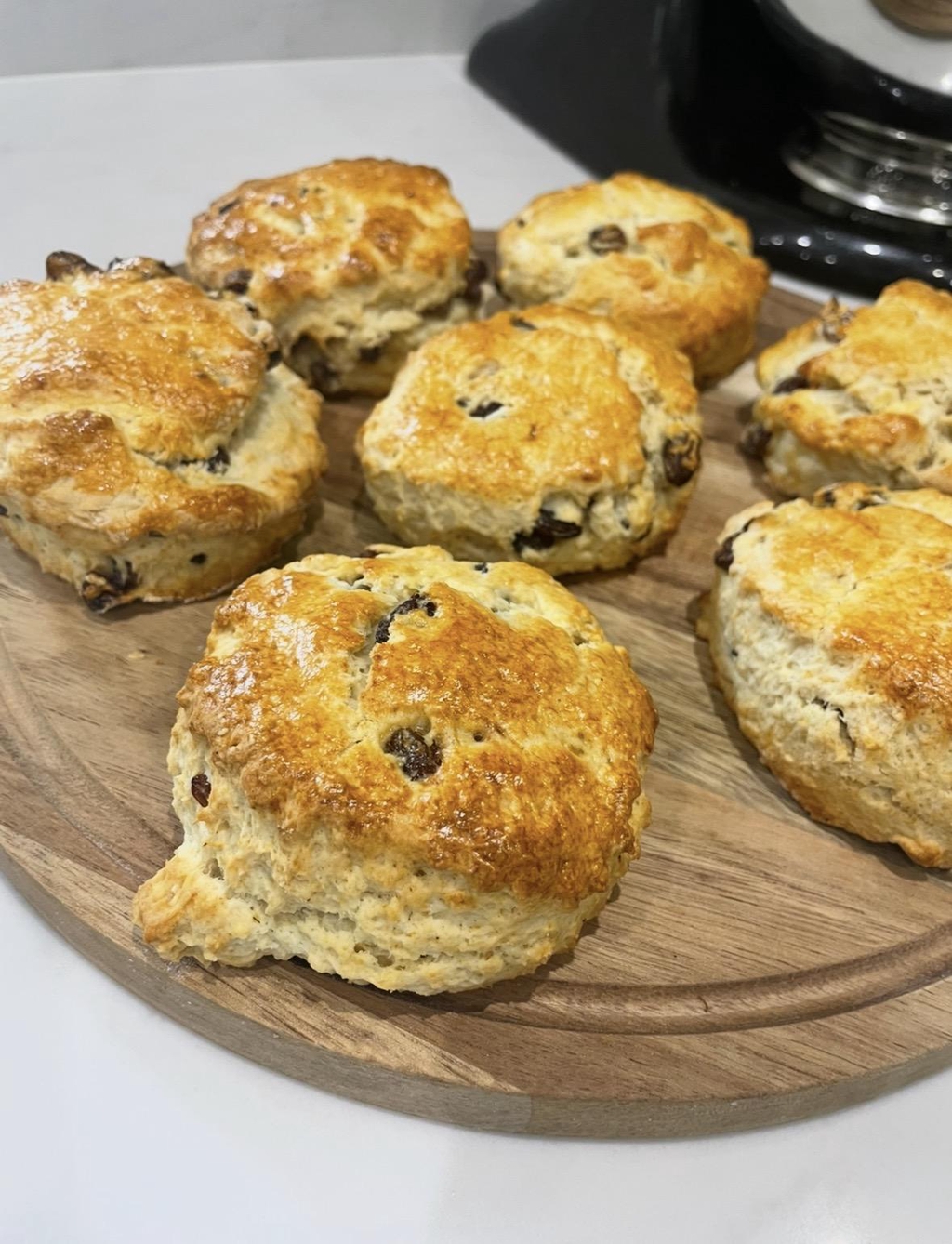Small batch baking, made by hand.