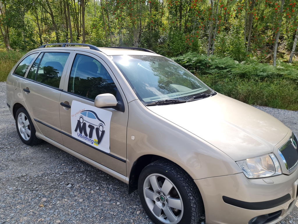 Körkort  AM, B, BE, C, CE, D, YKB Truck & maskin 