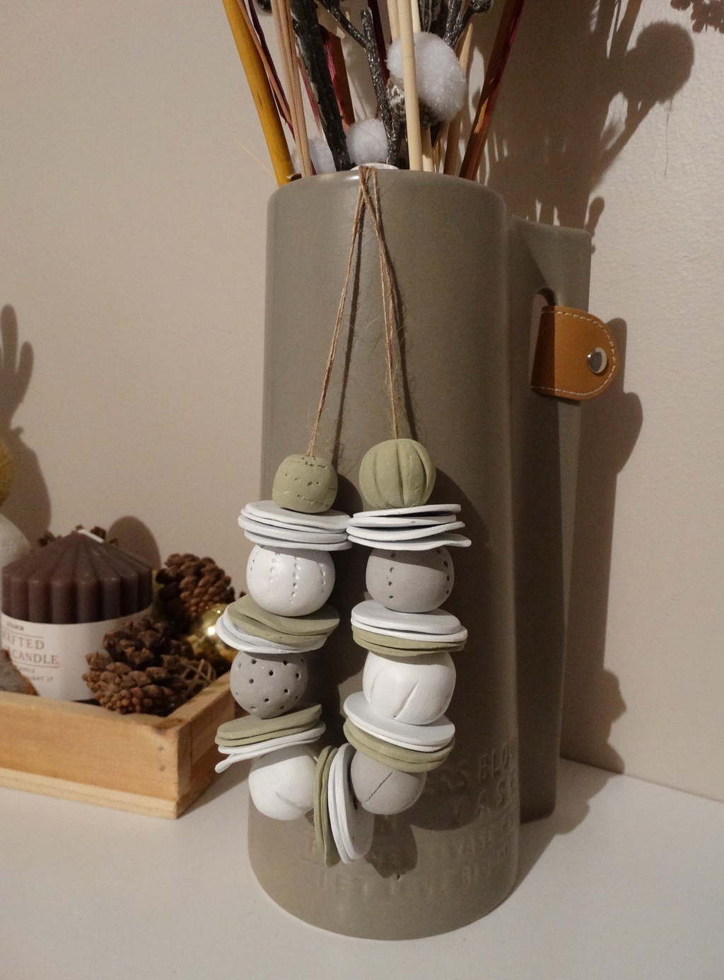 Collier en perles d'argile