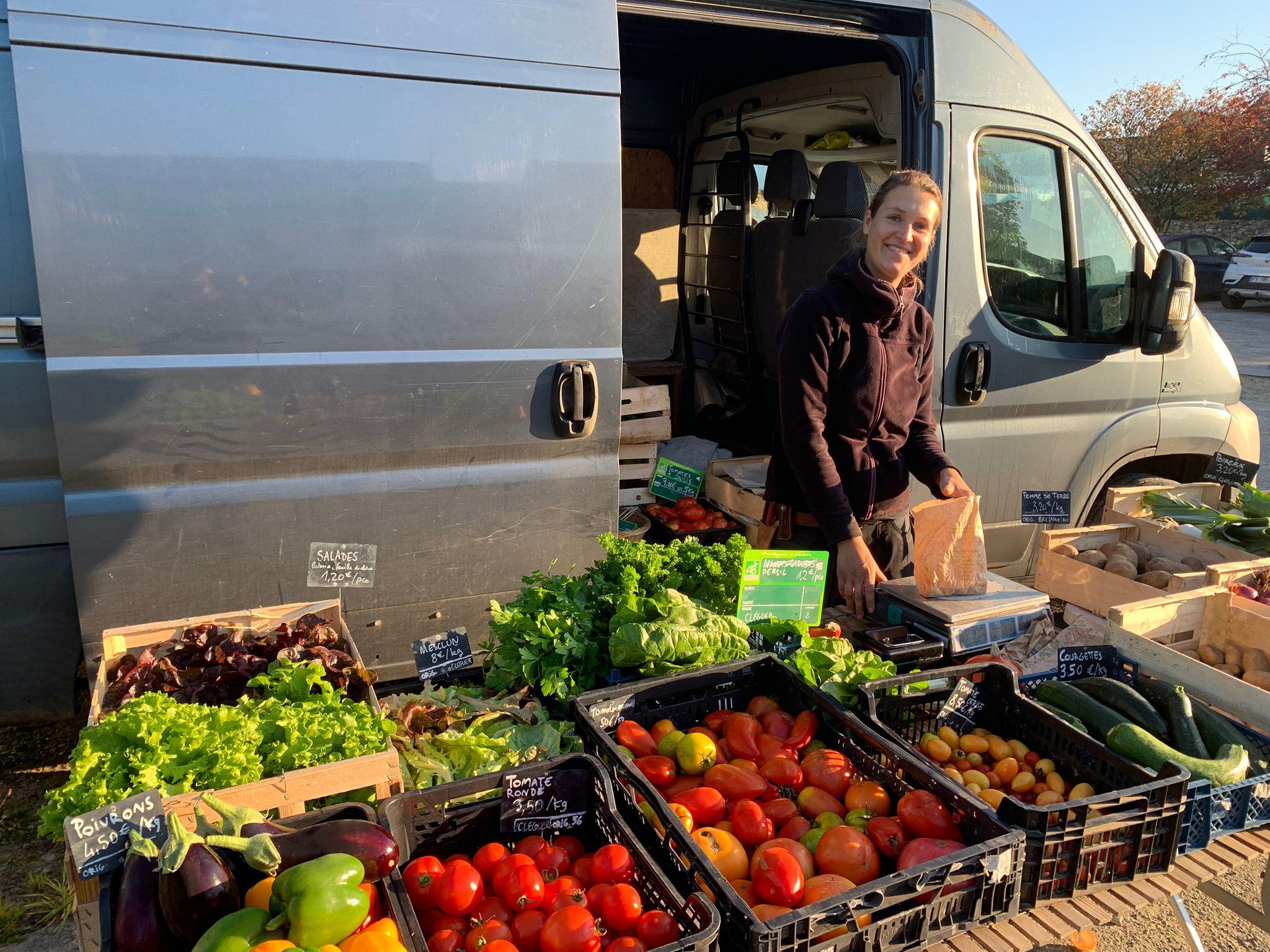 Vente de légumes au marché