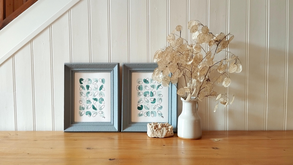 Tableaux colorés et abstraits faits à l'aquarelle de couleur vert eucalyptus