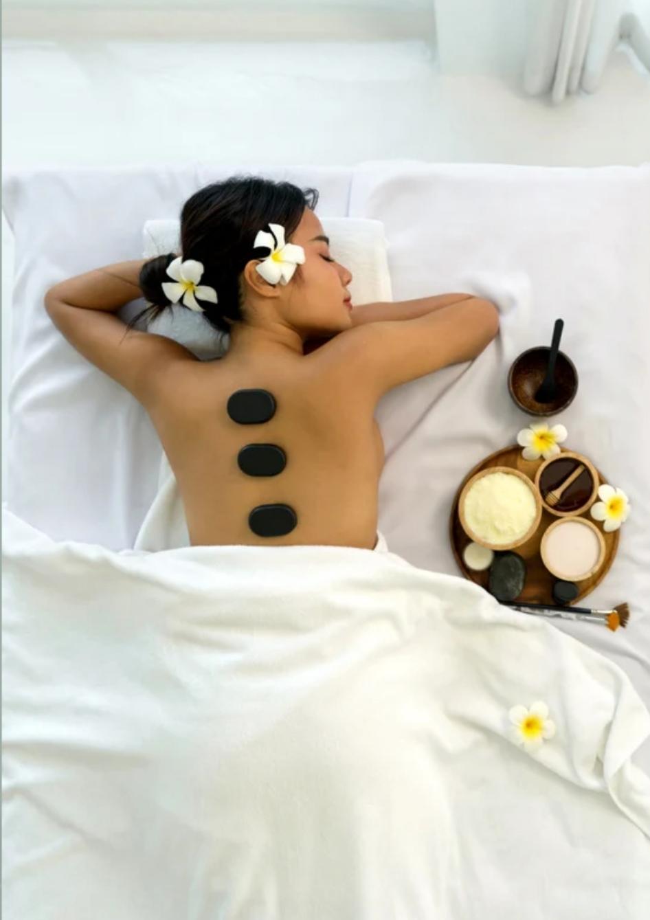 Accompagnement par le bien-être 
Yoga, Massages bien-être et Holistique
Futurs et jeunes mamans 
Bébé 