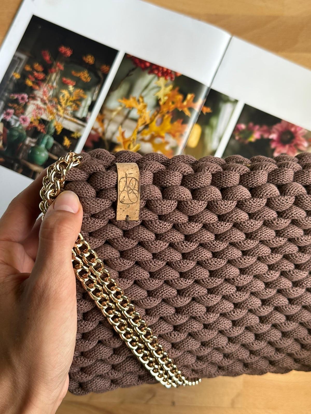 pochette da polso fatta a mano artigianale in macrame arribì