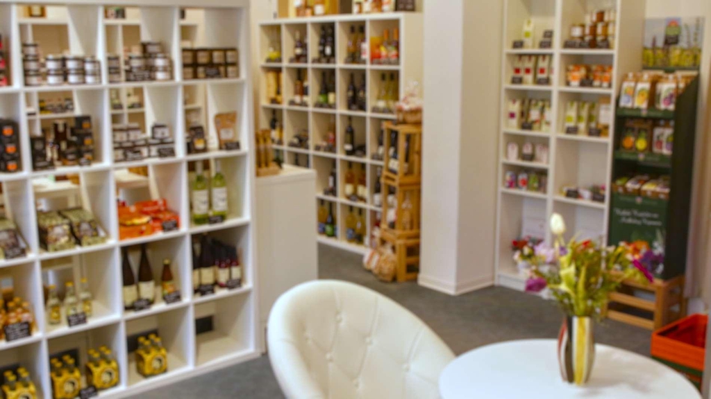 Ladenansicht innen unscharf