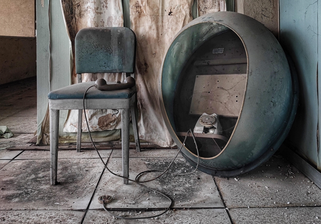 LIGHT UNDER THE DUST