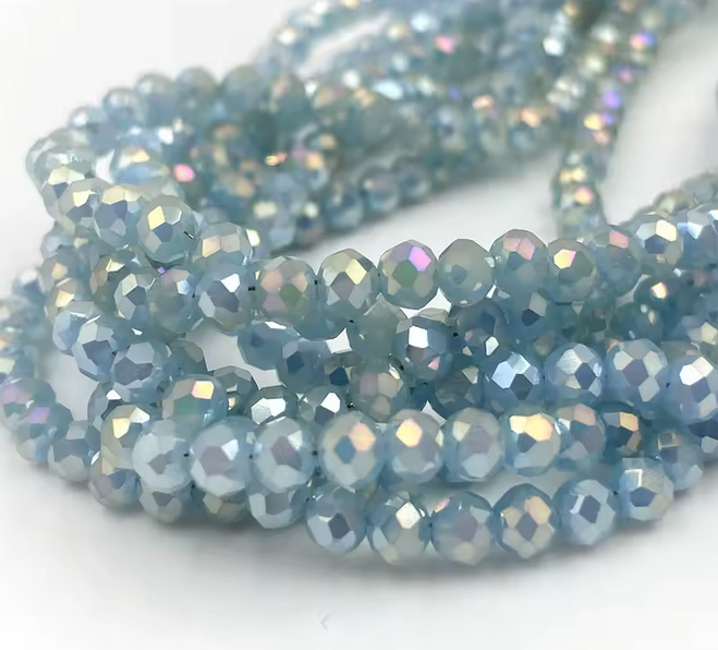 Perles facettes, rocailles nacre.