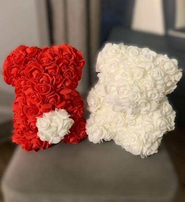 Ours en roses