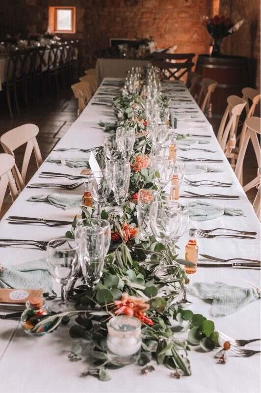 composition florale bouquet décoration table mariage fleur séché stabilisé festif couleur peps bouquet rond fleuriste artisan aquitaine chemin table olivier champêtre fleurs pêche rose eucalyptus table mariage