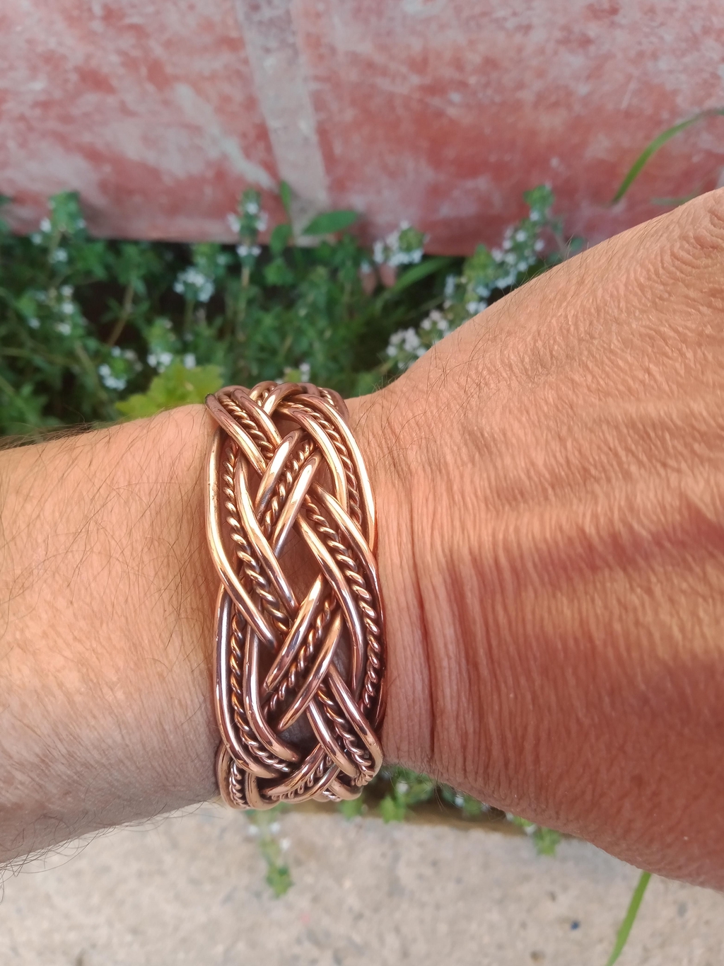 bracelet en cuivre, bienfaits, douleurs articulaires, artisanat français. Comment ca fonctionne dans le corps humain ?