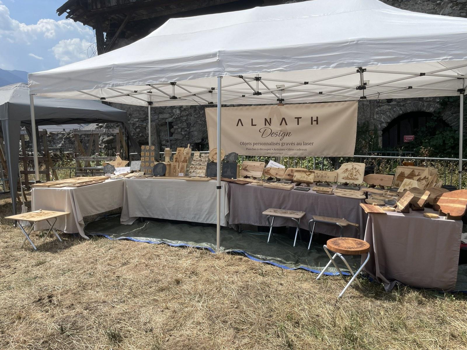 Stand Alnath Design au marché médiéval du couvent des Cordeliers, le 16 août 2026
