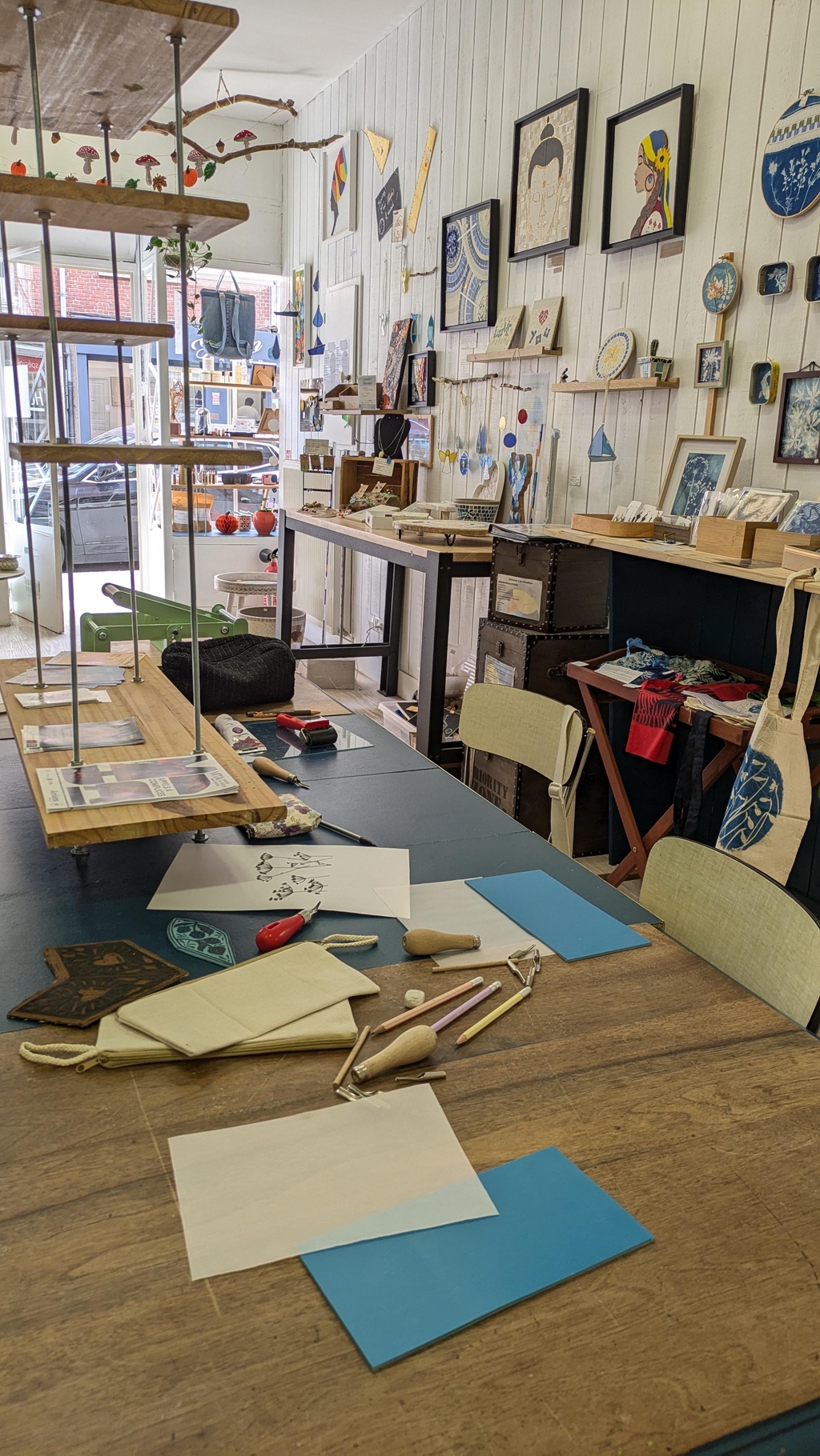 Ateliers de linogravure JUIN
