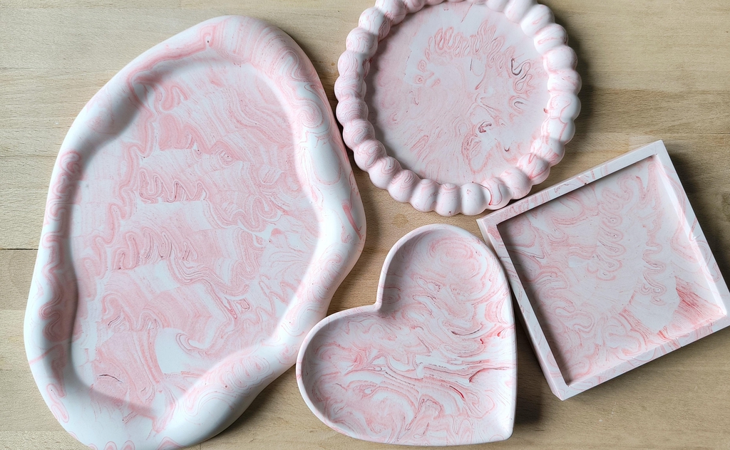 Plateaux à bougie et plateaux à bijoux. Idées cadeau saint Valentin. Plateaux faits mains et jolis 