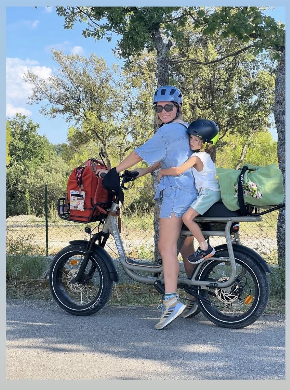Votre vélo électrique biplace pour découvrir les paysages iconiques du Verdon. L'aventure à deux ou en famille, entre amis : Circuits découvertes et jeux de piste.
