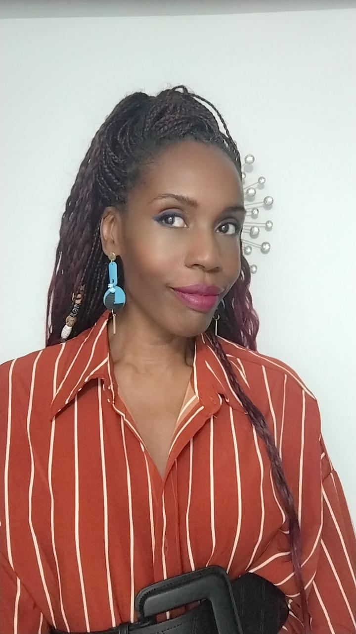 Ma Boutique vous propose une collection de bijoux artisanaux faits main, conçus à partir de matières naturelles et originales