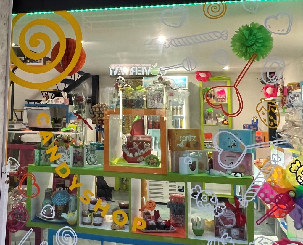 L'APE Candy Shop