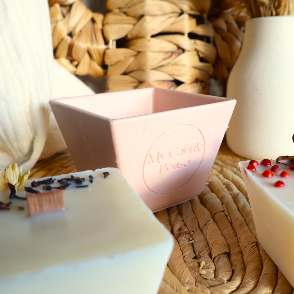 nettoyer le pot de la bougie rechargeable avec un chiffon humide 