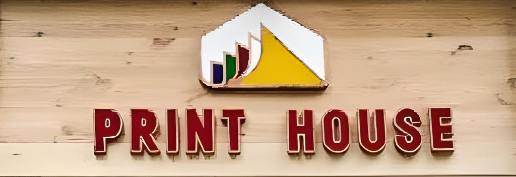 Descubre nuestro innovador Centro de Reprografía y Fabricación Digital en Barcelona, el lugar perfecto donde la tecnología y el diseño se unen. Ofrecemos servicios convencionales como fotocopias, impresiones, fotos pasaporte, revelado de fotografías (analógicas y digitales), pero también nos especializados en personalización de pedidos a medida para autónomos y emprendedores, incluyendo grabado láser, impresión 3D, serigrafía, estampado y mucho más!. Cubrimos las necesidades digitales diarias de usuarios diversos, desde el trámite rápido hasta artistas que buscan prototipados sin restriciones. ¡Únete a nuestra comunidad tecnológica y creativa, y haz realidad tus proyectos con nosotros!