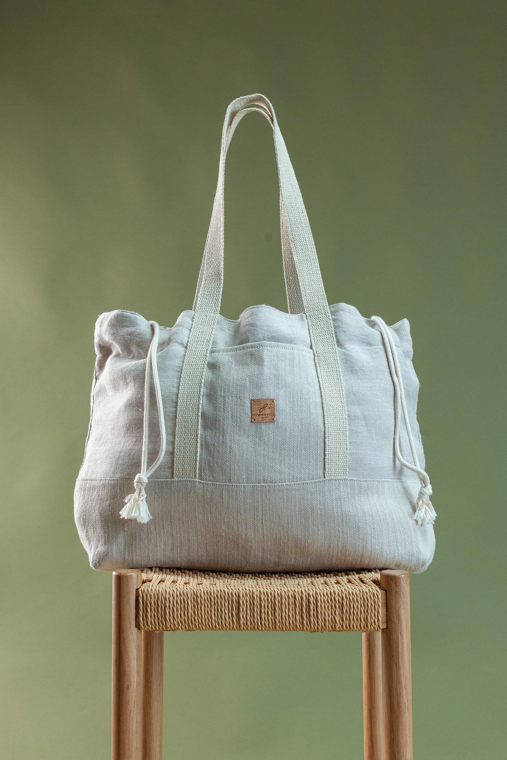 Bolsas grandes, pensadas para acompanhar a rotina — do trabalho às escapadelas de fim de semana.