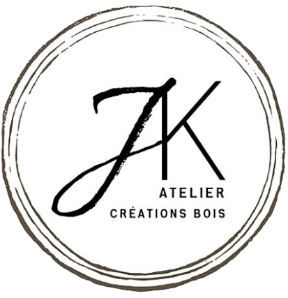 Planches de présentation réalisées en bois de vieux meubles destinés a la déchèterie