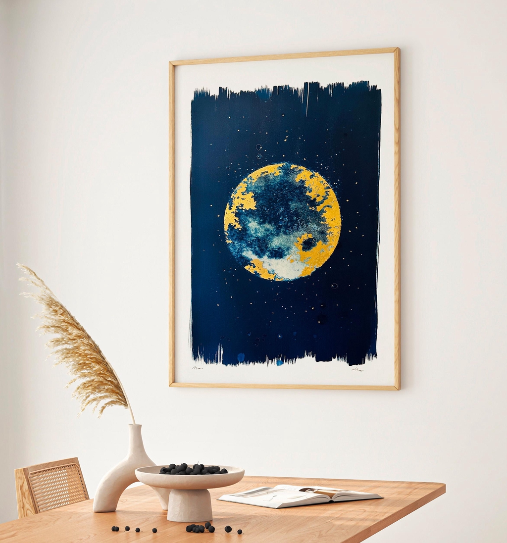 Collection Moon, cyanotype original rehaussé de feuille d'or, Aurélie Lavie artiste peintre et exploratrice du cyanotype