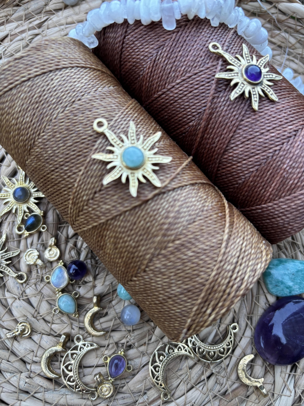 Bijoux 
micro-macramé