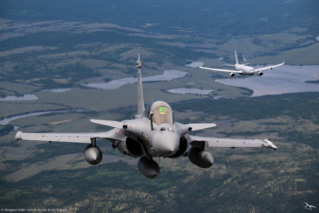 Rafale et A330 MRTT en vol