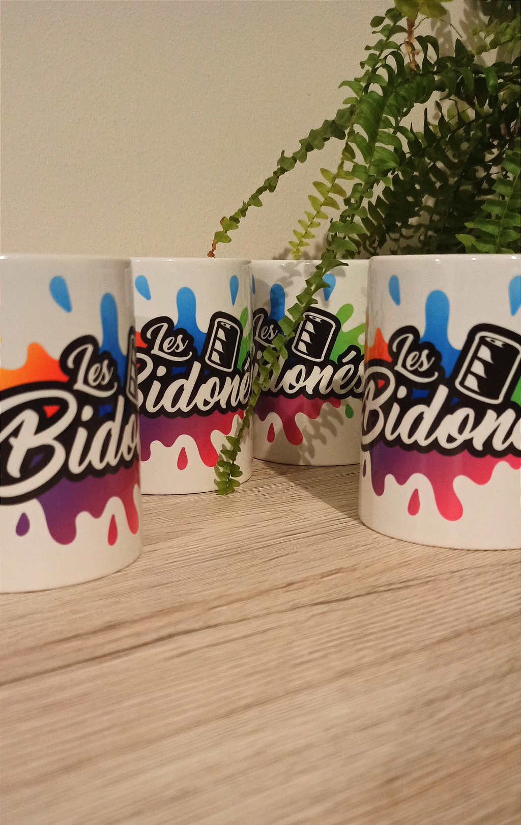 Envie de vous faire plaisir et de nous soutenir à petit budget? Venez visiter notre proposition de goodies tous personnalisable 