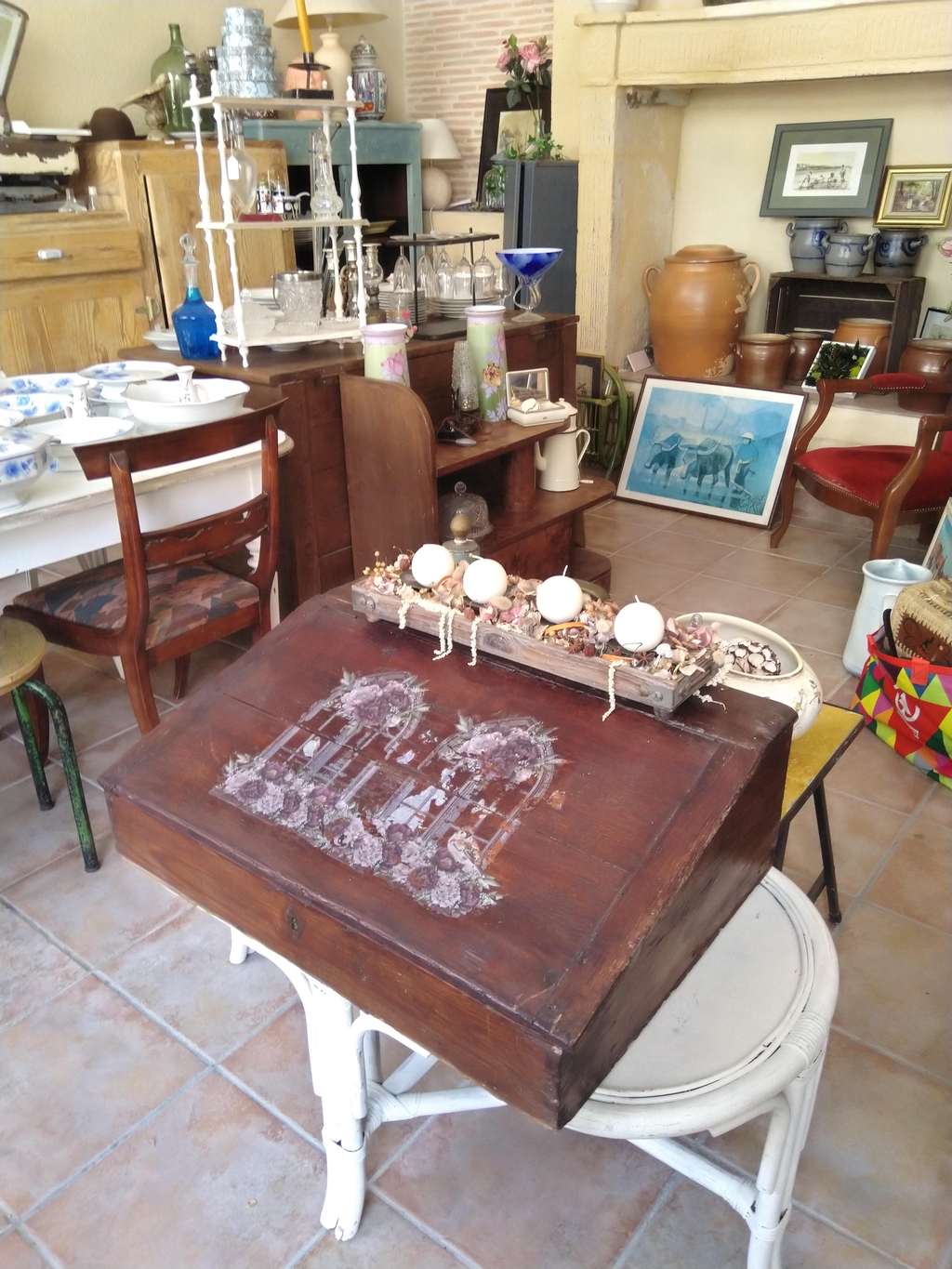 La brocante de Monpazier 8 rue de la porte de campan 