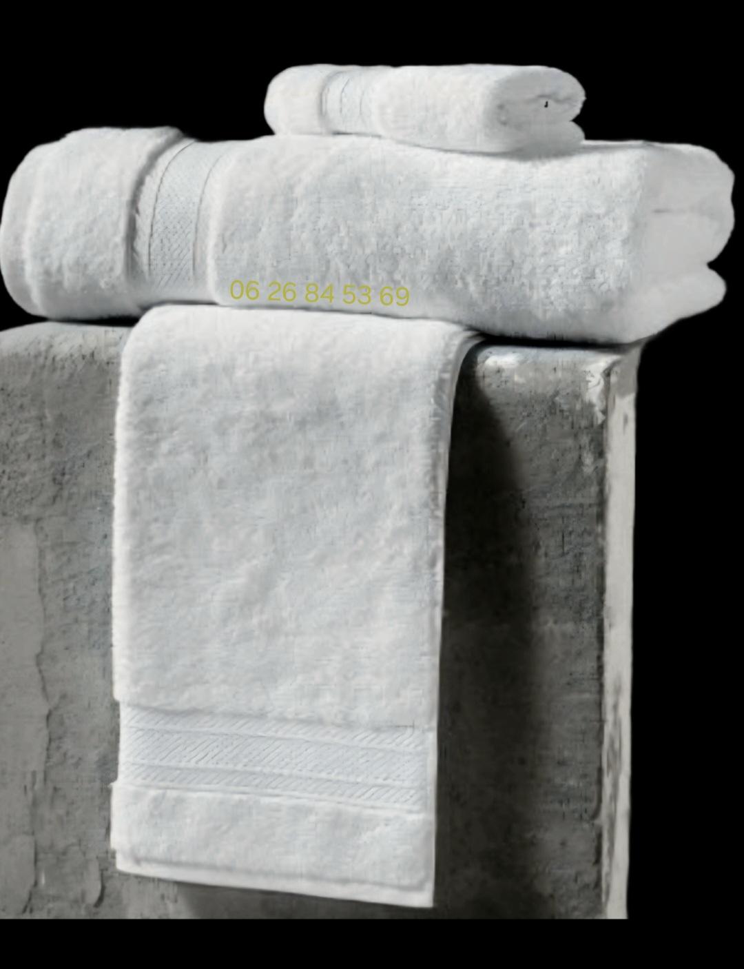 Serviettes éponges qualité professionnelles pour Hôtels, salon massage et Spas - Grossiste ASKENA
Livraison 48h : Paris, Lyon, Marseille, Lille, Bordeaux, Toulouse, Nantes, Strasbourg, Nice, Montpellier, Rennes, Grenoble, Rouen, Toulon, Reims.
