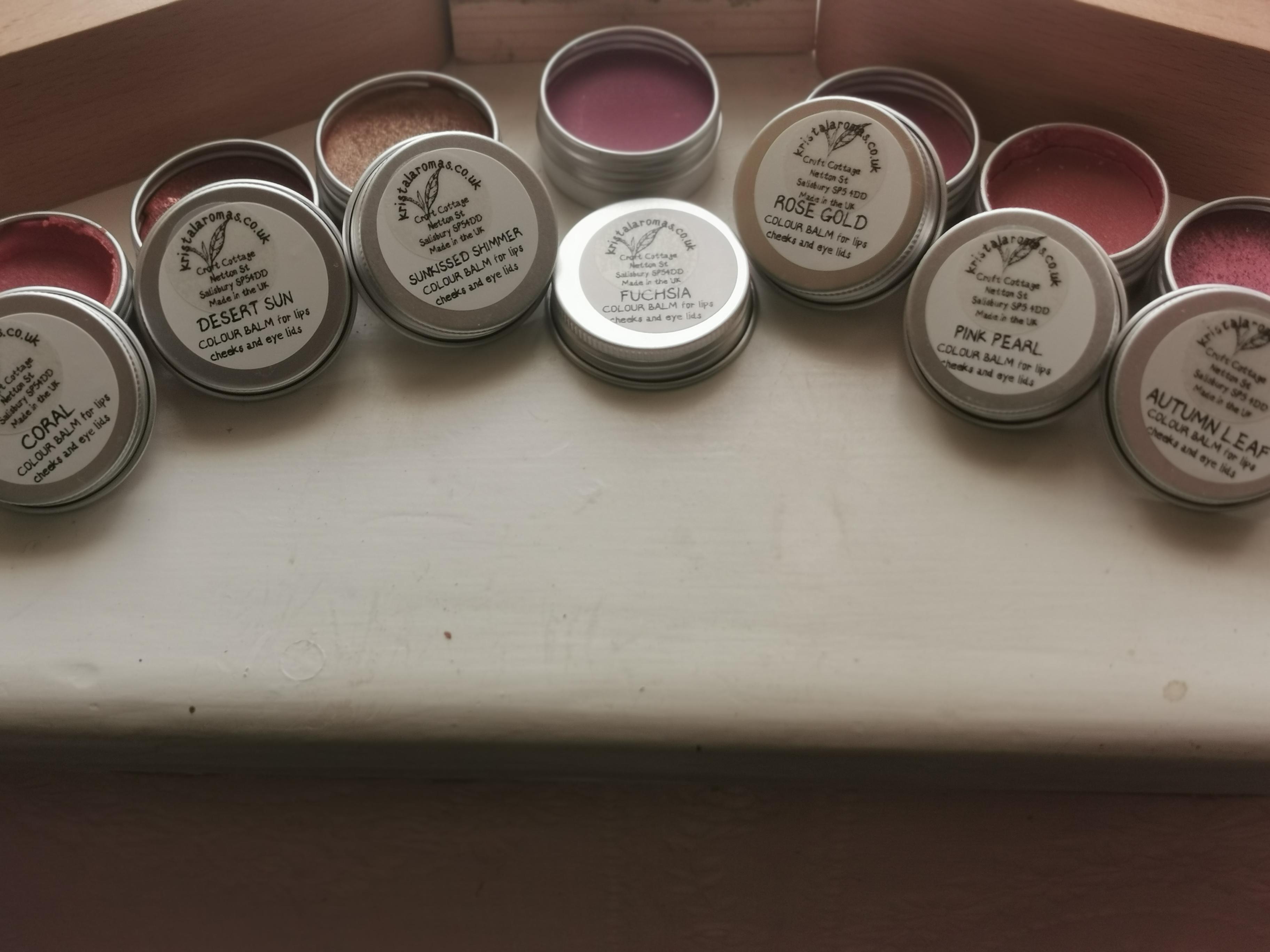 NEW: ALL IN ONE
Colour Balms for lips, cheeks and eyes.