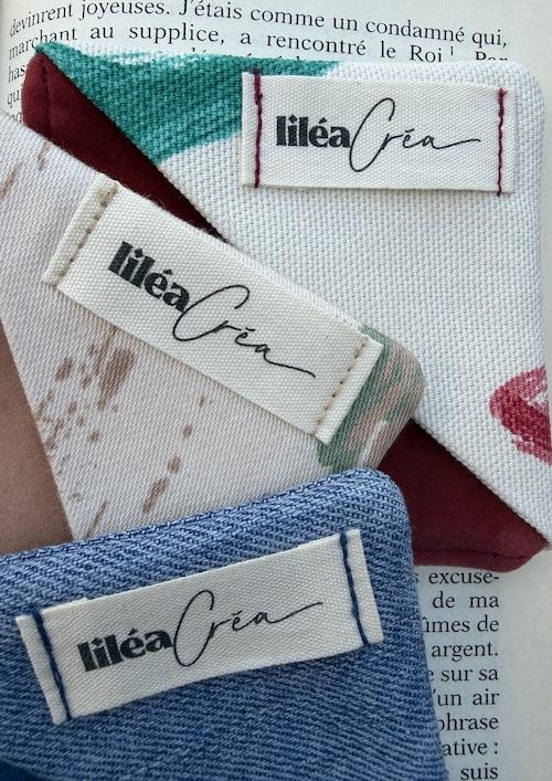 Découvrez la collection actuelle des marque-pages fabriqués dans des tissus upcyclés