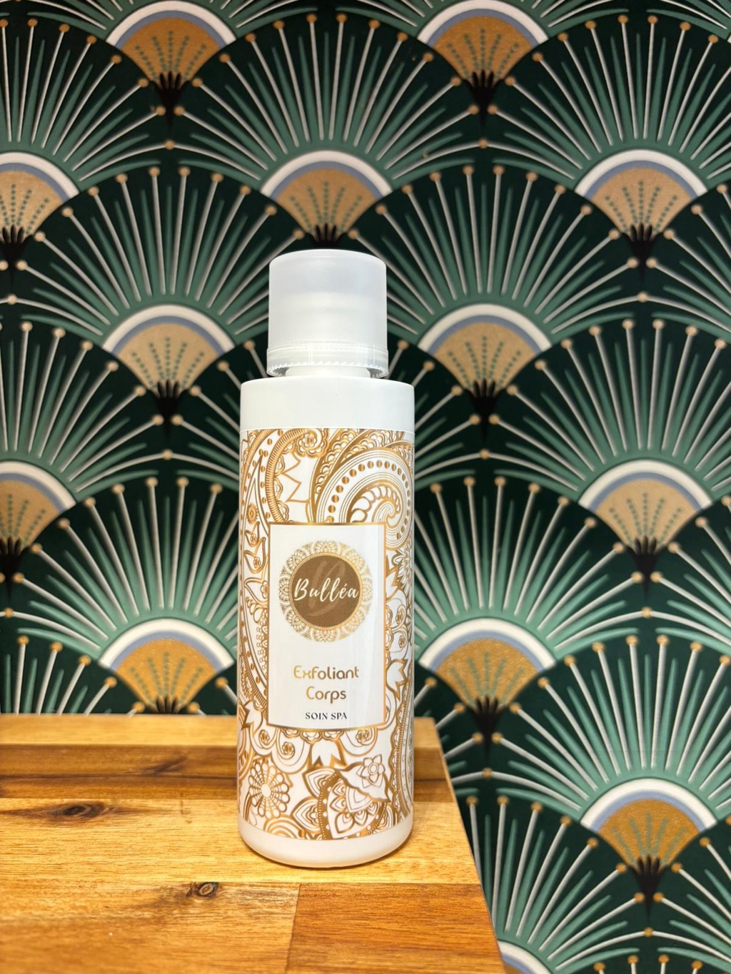 Découvrez la gamme complète des produits Bulléa : cosmétiques naturels, soins de beauté et bien-être. Chaque produits est conçu pour offrir des bienfaits exceptionnels, fabriqués en France avec des ingrédients de qualité. Explorez nos crèmes, sérums, eaux micellaires et bien plus.  