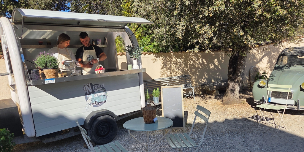 N event's food truck menus prestations vaucluse restauration évènement mariage baptêmes provence gaufres
