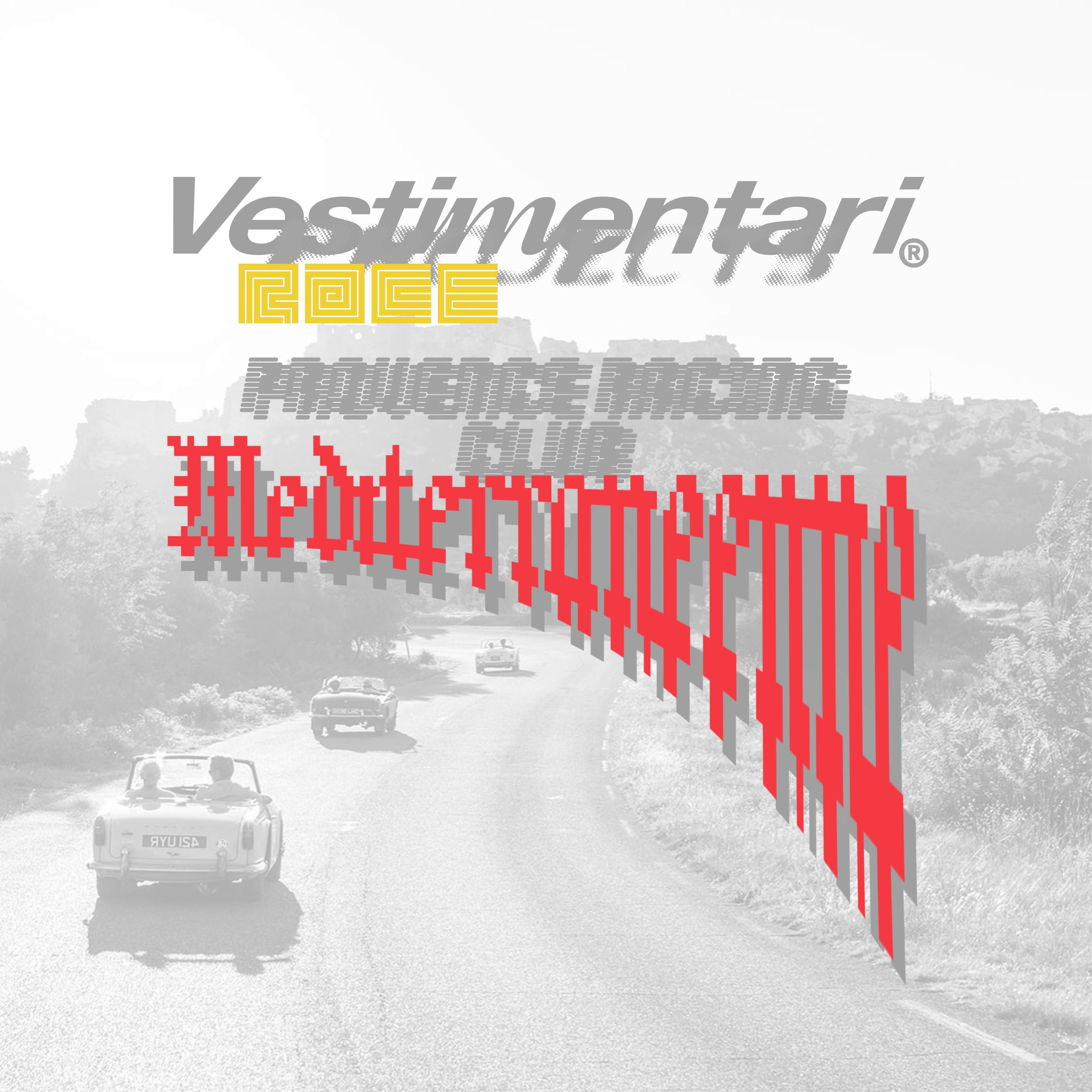 Photo rétro en noir et blanc d'une route sinueuse en Provence, où circulent des voitures anciennes, incarnant un esprit vintage et authentique. Le design graphique audacieux de Vestimentari associe modernité, esprit racing et influences méditerranéennes, reflétant l'équilibre entre tradition et innovation. Une image évocatrice du style unique de la marque, mêlant héritage local et esthétique contemporaine.