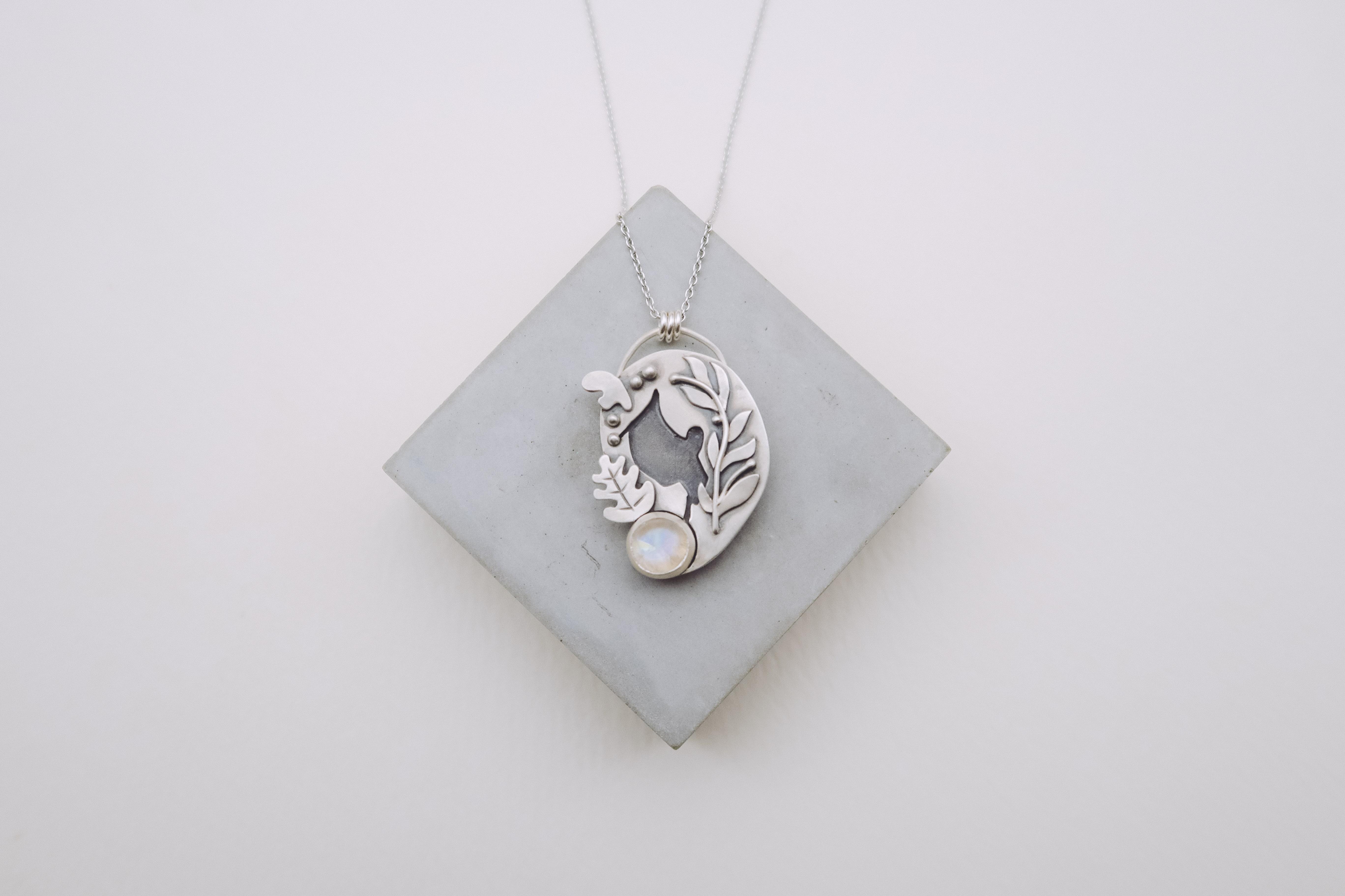 To ensure your pieces stay beautiful for years to come, we recommend the following guidelines ▸▸▸