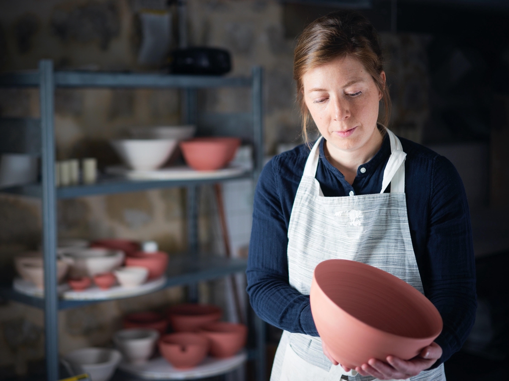 Laurence Franceschini Atelier Ryokan créations céramiques cours de poterie - Crédit photo : Jan Hettenkofer
