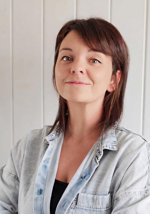 Bobbi Hallsworth Art - watercolour artist from Norfolk. Portrait artist, botanical artist, selling art prints and selling origional artwork. Buy Online, commissioned artwork