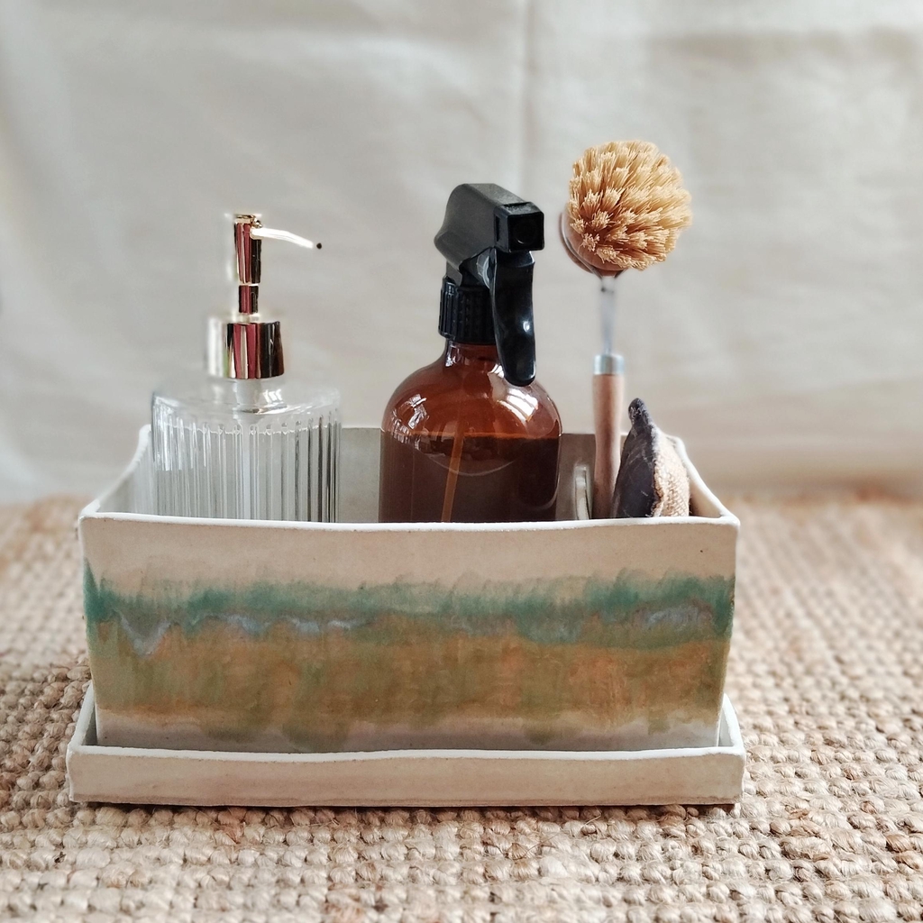 Raangement pour produits de vaisselle en argile