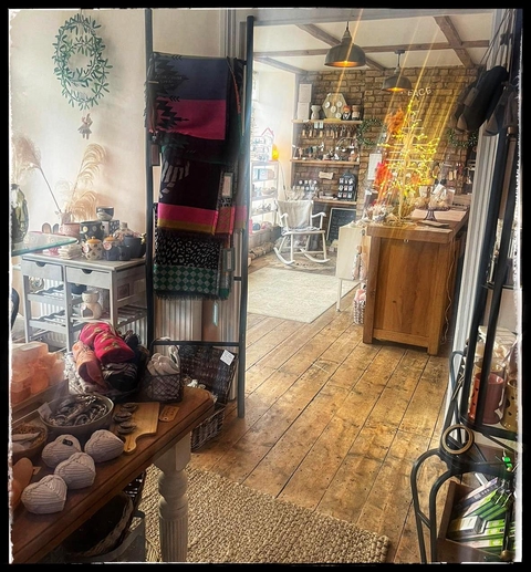 Welcome to New online store, where will will be uploading our favourite products for collection or home delivery ♡ Nina and Natalie 
