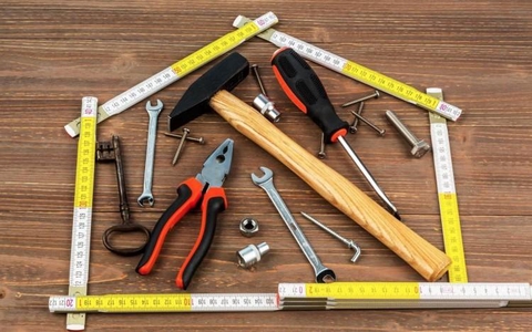 Vendita di materiale ferramenta, colori, fai da te, termoidraulica, materiale elettrico 