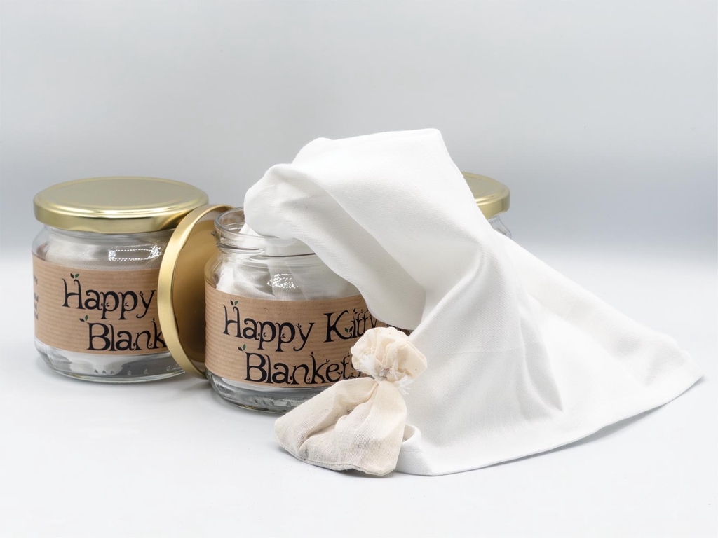 A scent-infused, strong cotton blanket stored inside an eco-friendly glass jar.