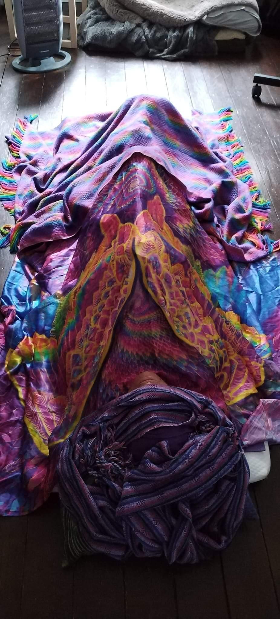 2-4hrs of uninterrupted time for you mama. It's time to let go, relax & reset.