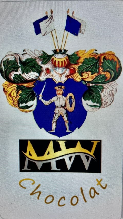 Velkommen til Chokoladelykke
Håndlavede fyldte chokolader med et bid af lykke.

I mit lille chokoladeværksted får kreativiteten og glæden frit løb. Dagens humør og lyst styrer smage, former og farver.

Følg med her i shoppen eller via nyhedsbrevet og få besked, når der er nye æsker klar.