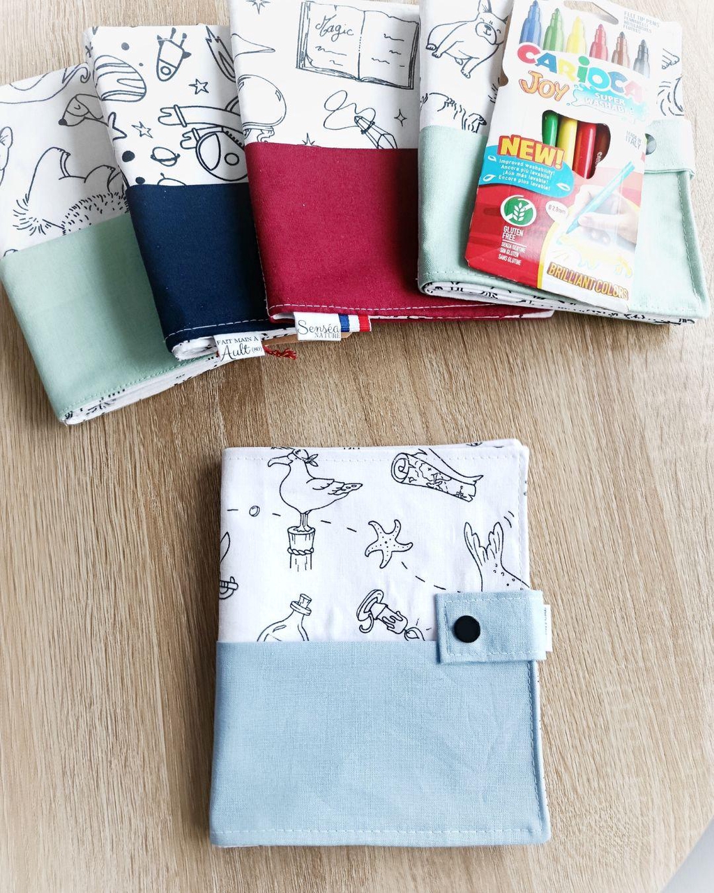 Coloriages lavables Senséa Nature : Laissez libre cours à votre créativité tout en respectant l'environnement avec nos coloriages lavables. Conçus pour être utilisés encore et encore, ces supports offrent une expérience de coloriage durable et amusante pour petits et grands. Fabriqués à partir de matériaux écoresponsables, ils se nettoient facilement à l'eau, permettant de redonner vie à vos dessins à chaque utilisation. Parfaits pour stimuler l'imagination et réduire les déchets, nos coloriages lavables sont un choix idéal pour les artistes en herbe soucieux de la planète.