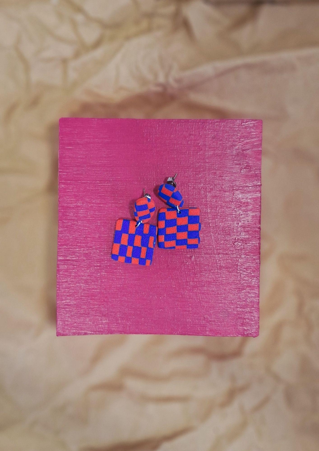 Pequeños detalles que enamoran 💕. Ligeros, discretos y perfectos para combinar entre sí… ¡o llevar todos los días sin que te pesen!