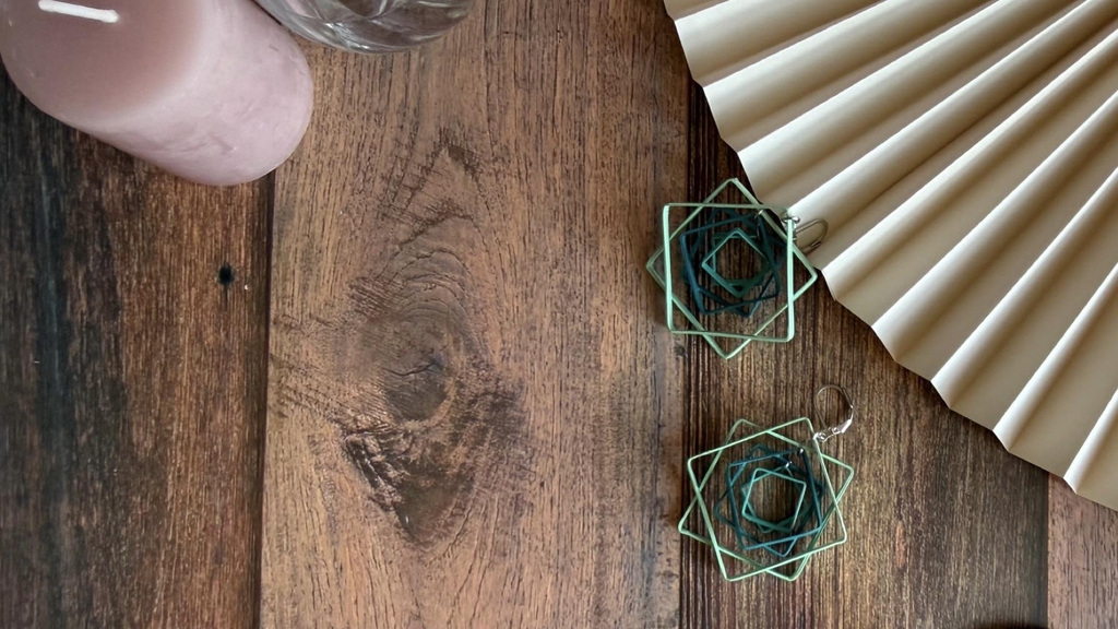 Boucles d'oreilles en papier - géométrique - entrelacs vert