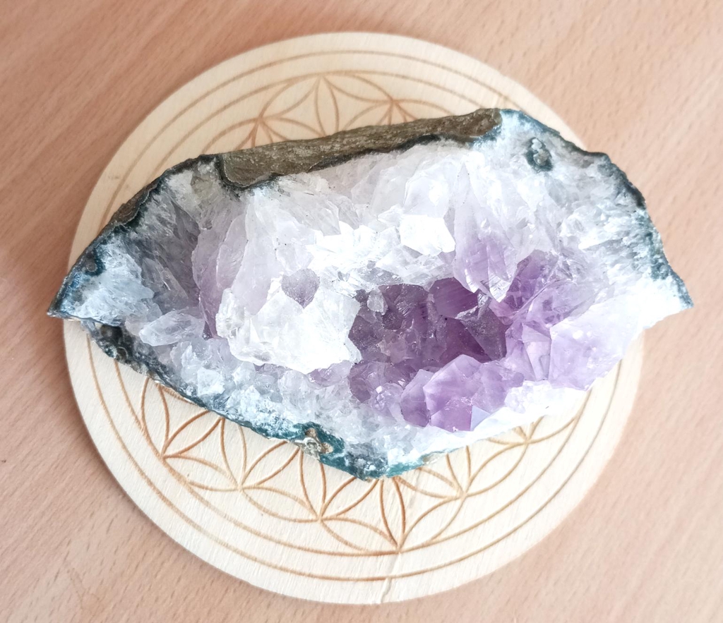 Druse d'améthyste intuition sommeil recharge chakra couronne