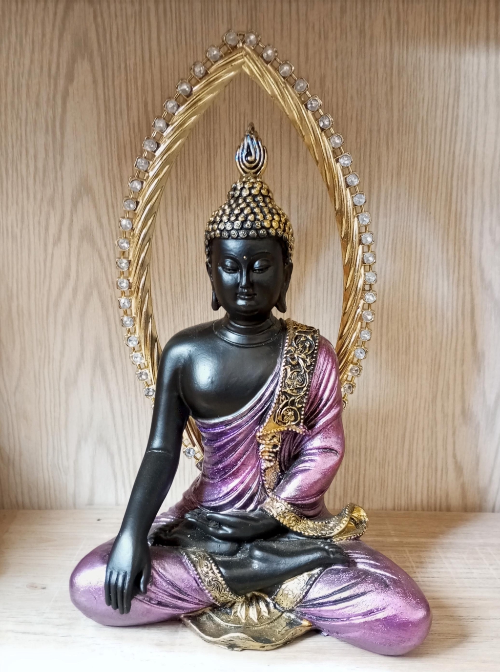 Bouddha thaïlandais violet