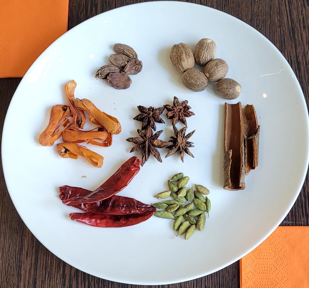 authentic indian, indian spices, extotic spices, authentic curry, Indisch curry,ayurveda, yoga, healthy, nutritious